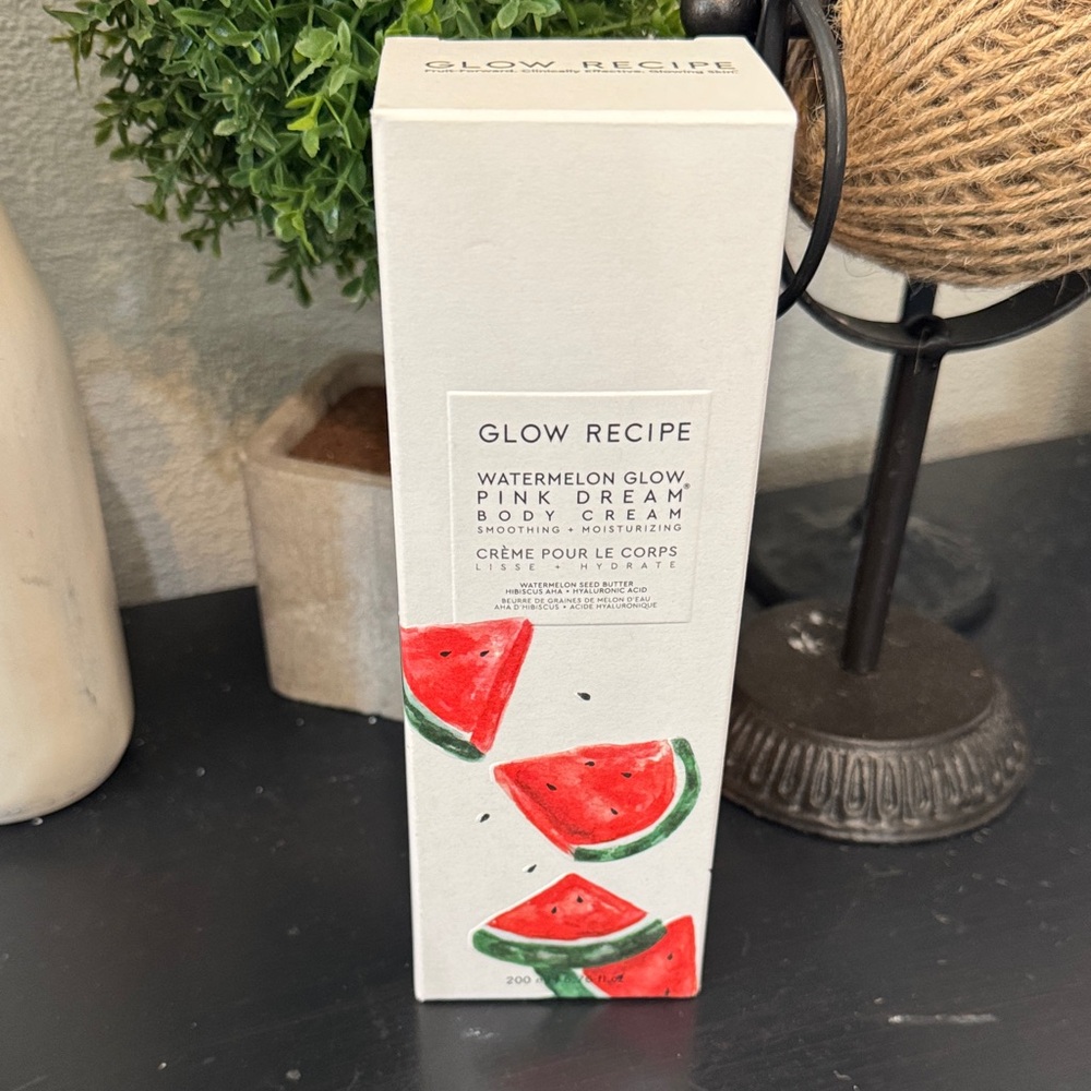 Glow Recipe Watermelon Glow Pink Dream Cream with Red Accents